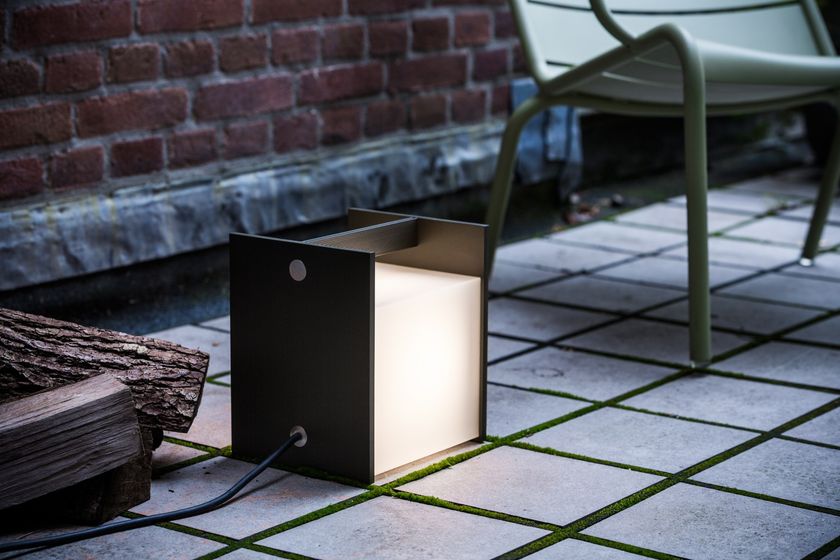 LED indirect light floor lamp BUZZE By Modular Lighting Instruments