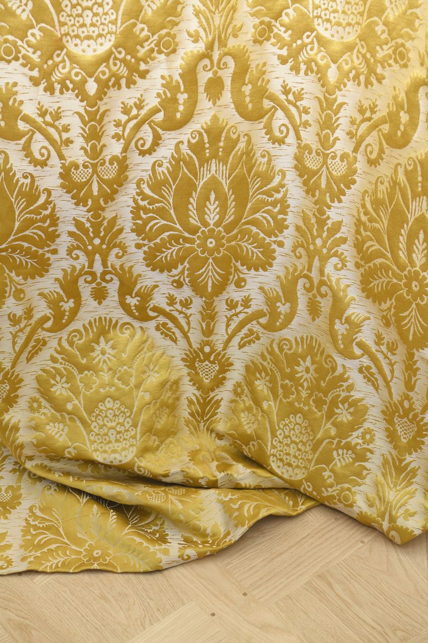 Damask jacquard fabric CAMMINO Nouveautés patrimoine Collection By LELIEVRE