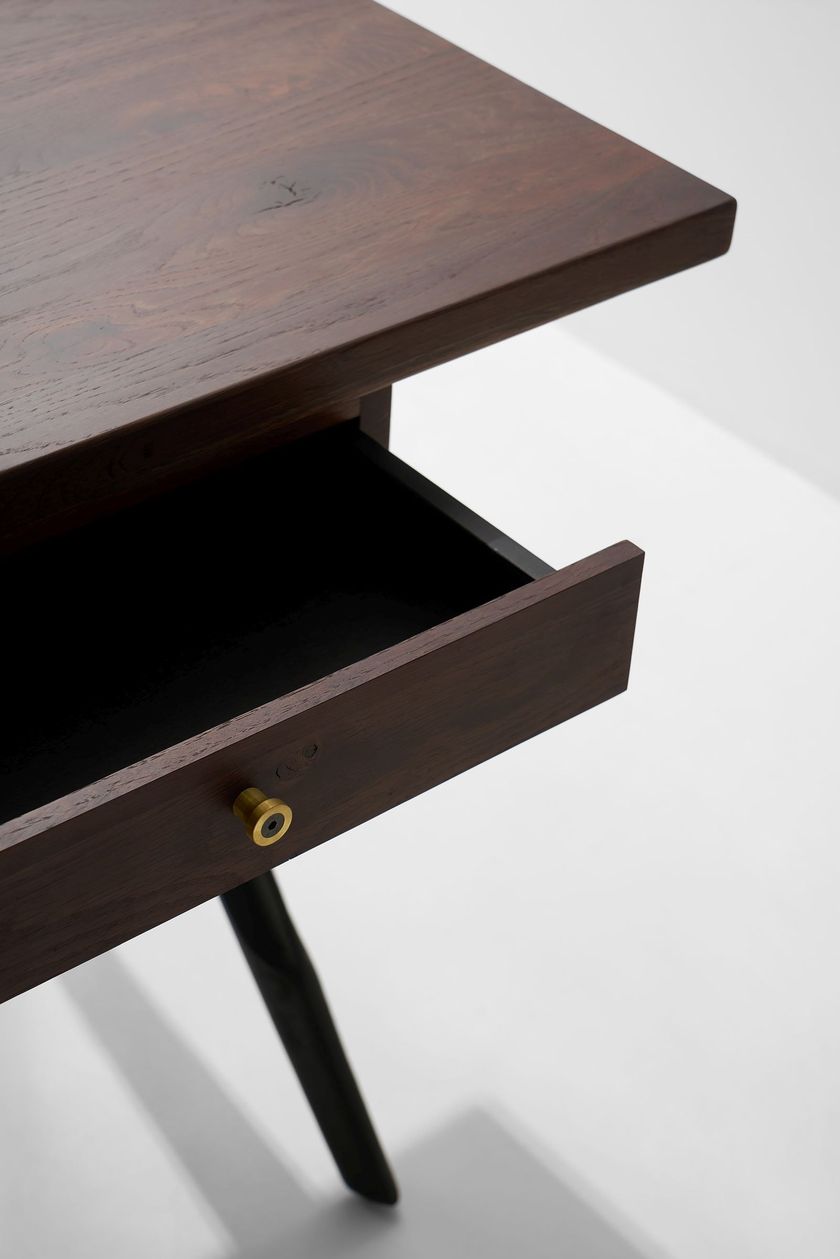 COMPASS | Writing desk with drawers By District Eight