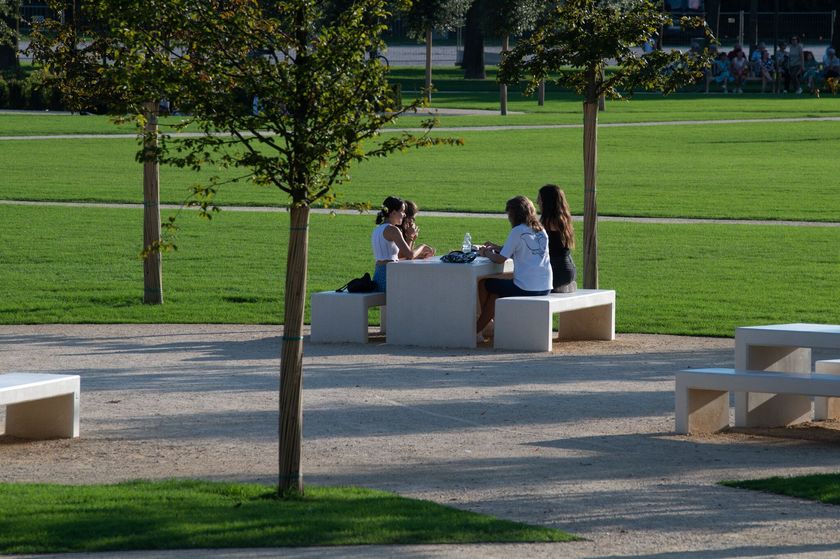 ANDROMEDA Rectangular concrete table for public areas By Calzolari