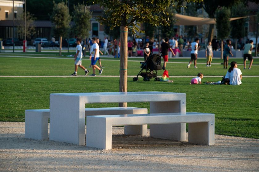 ANDROMEDA Rectangular concrete table for public areas By Calzolari