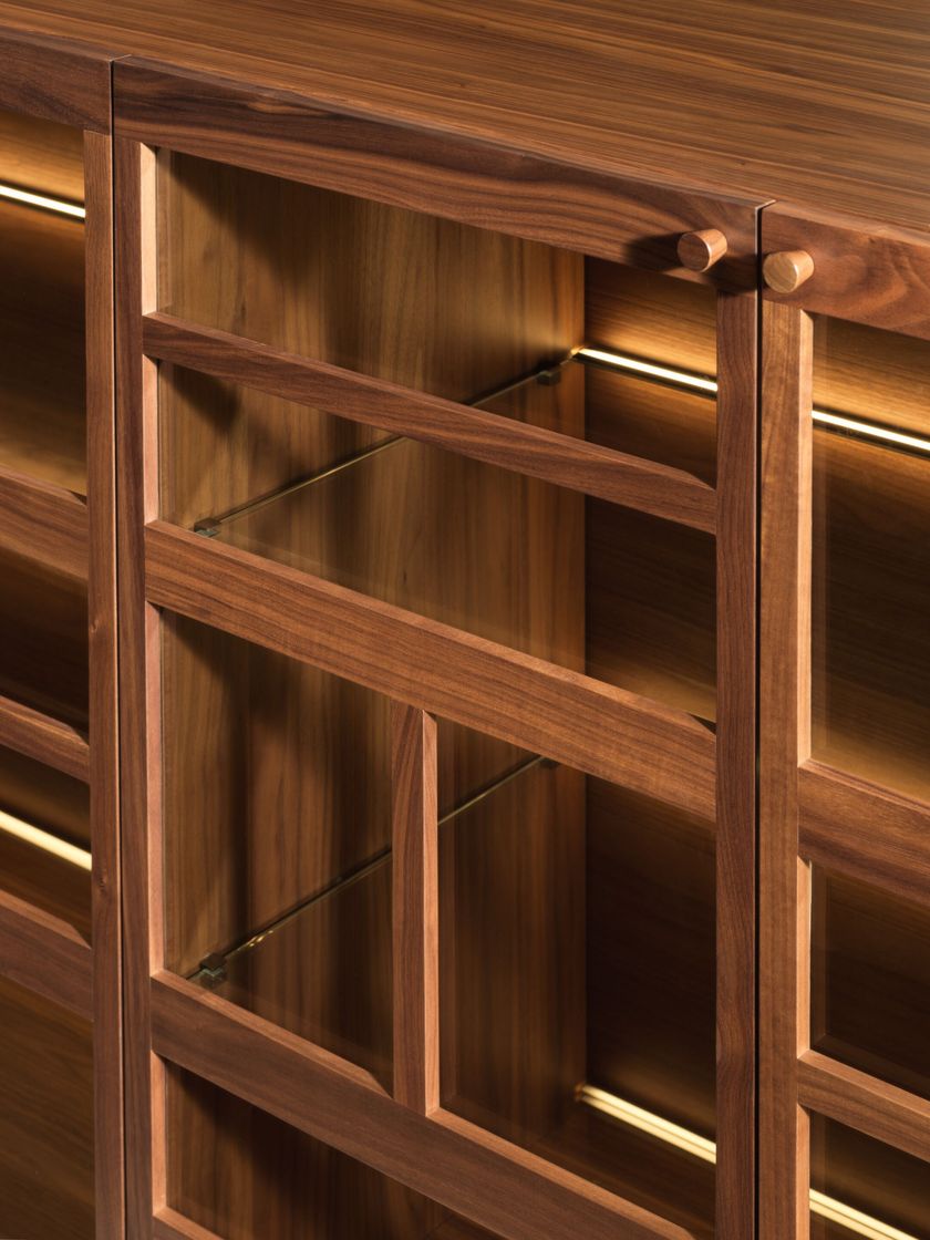 TORII M by Casamania & Horm - Madia in legno e vetro con illuminazione integrata - 3