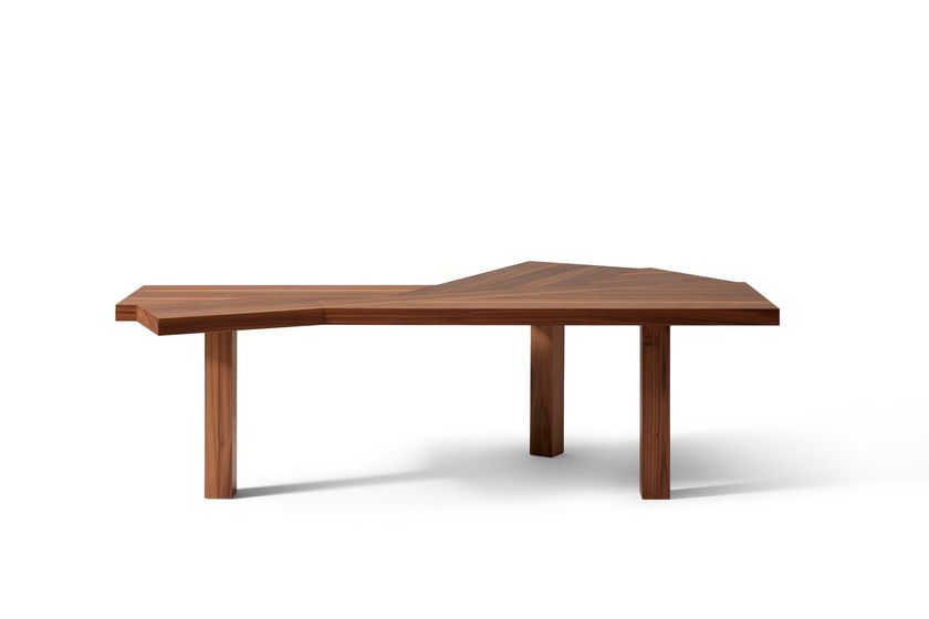 VENTAGLIO Writing desk By Cassina | design Charlotte Perriand