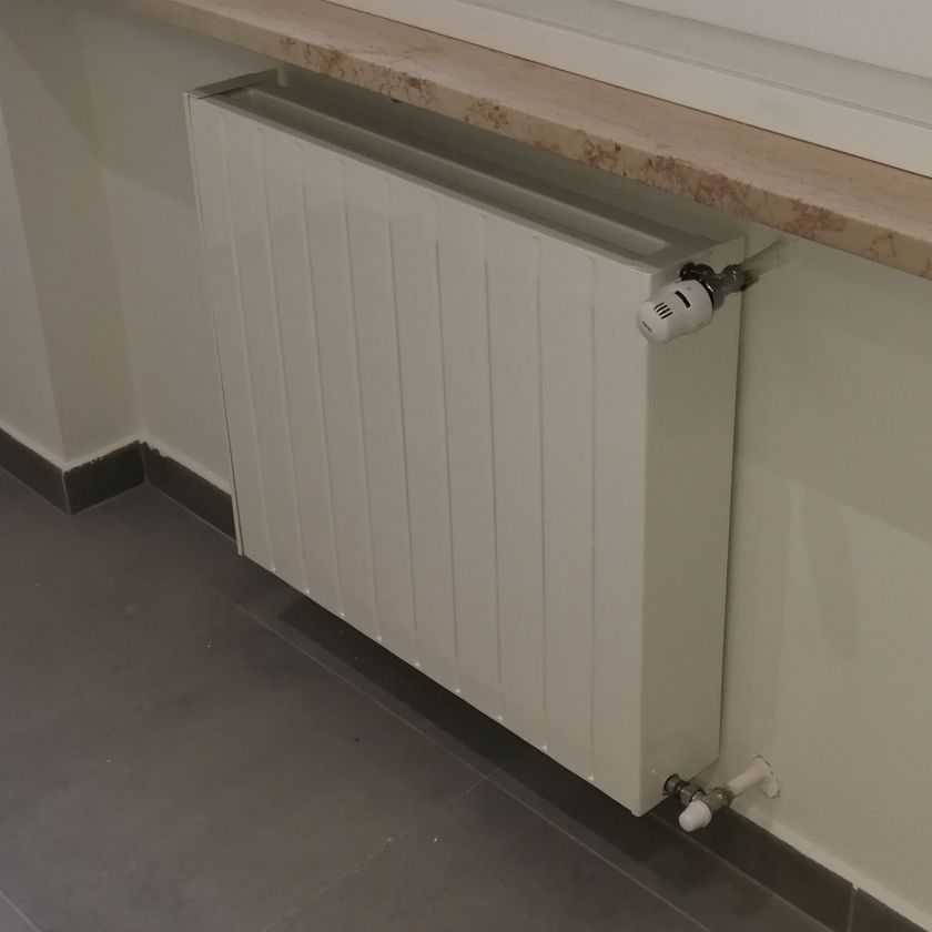GEBER CASA Wall-mounted powder coated steel decorative radiator By ...
