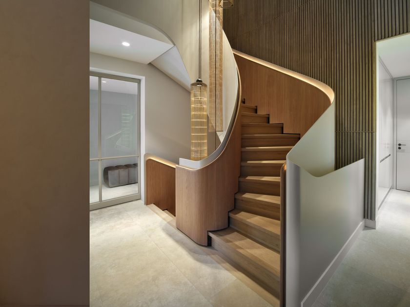 RESIDENCE LAREN Escada em caracol helicoidal By EeStairs