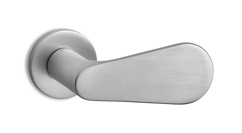 DRIVER by Ento - Maniglia in ottone su rosetta - 5