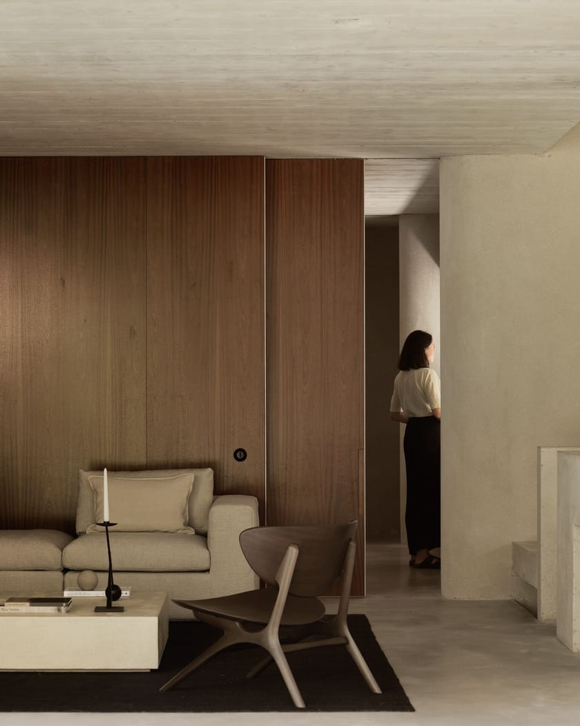 EYE LOUNGE Easy chair By Ethnicraft design Alain Van Havre