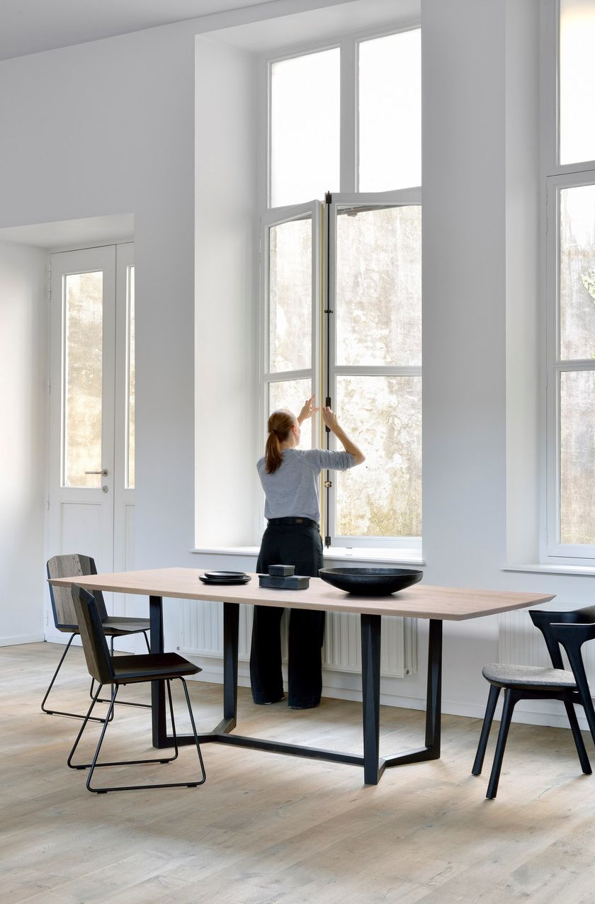 OAK FACETTE Mesa By Ethnicraft diseño Alain Van Havre