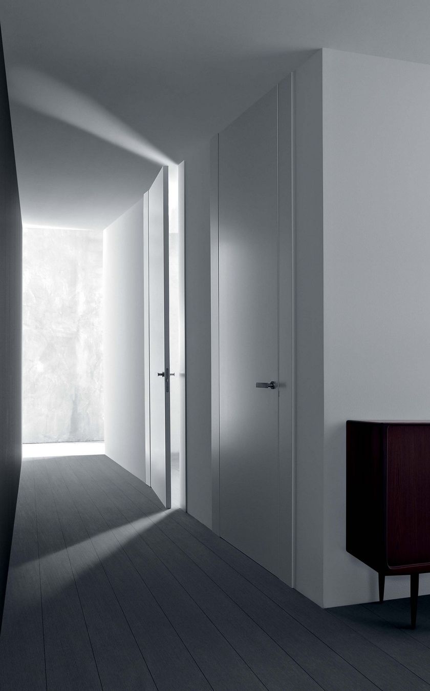 Hinged door with concealed hinges FILO By Lualdi