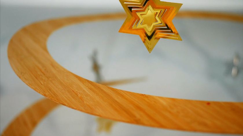 FLOATING TREE hanging decoration By Bcompact design Zev Bianchi