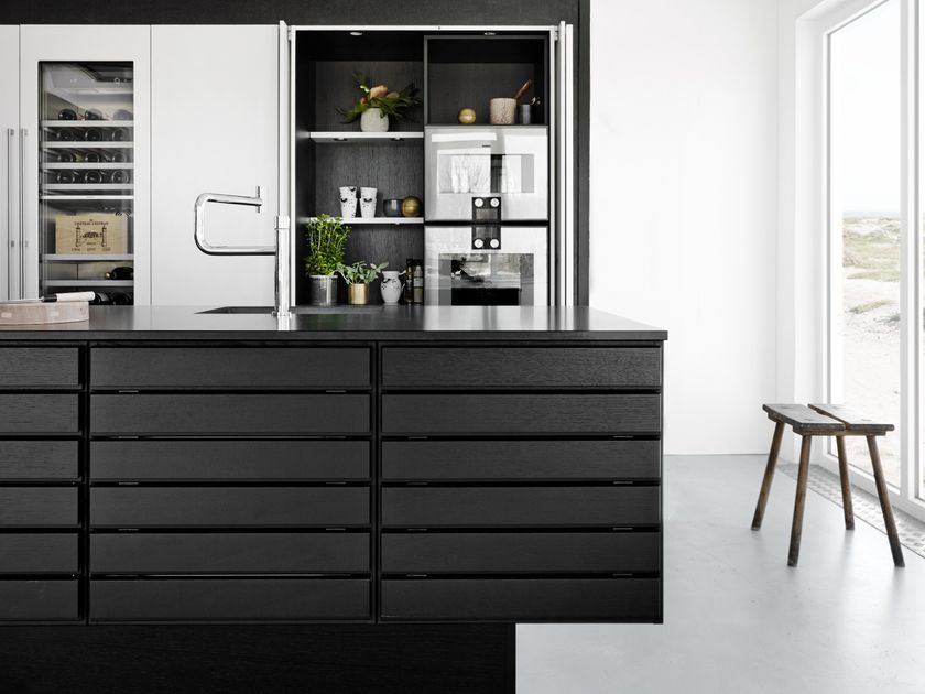 Solid wood kitchen with island FORM 1 - BLACK OAK By Multiform