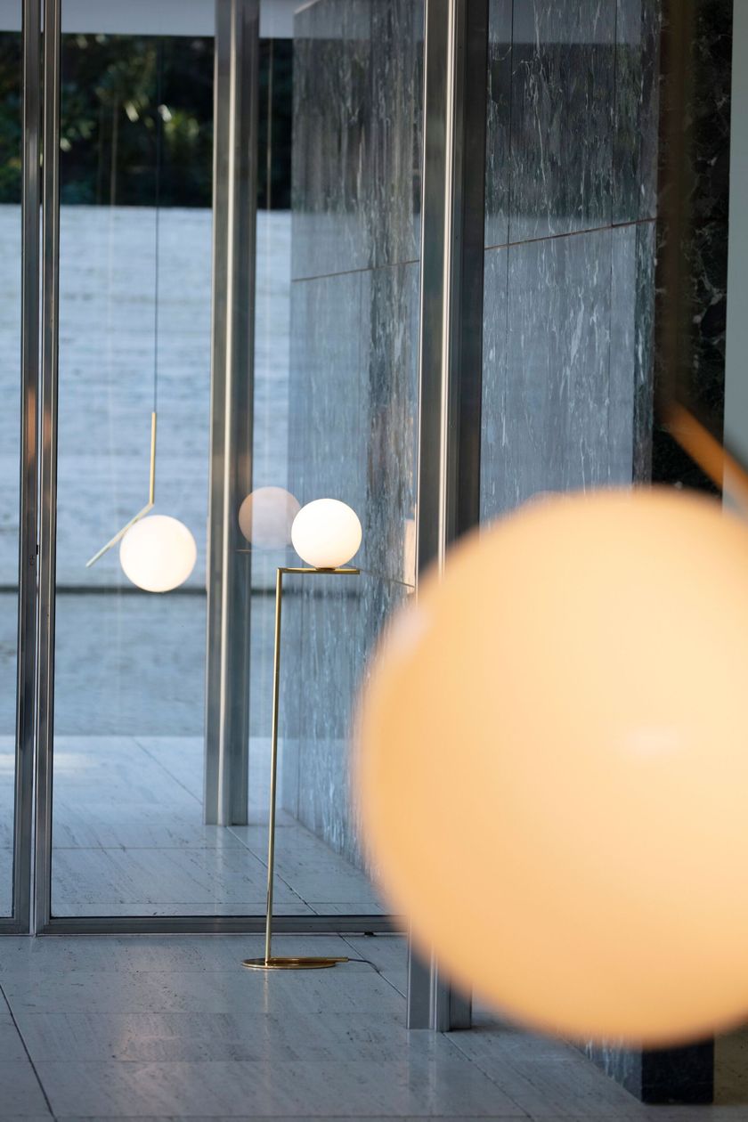 IC LIGHTS 10 ANNIVERSARY F1 Floor lamp By Flos | design Michael ...
