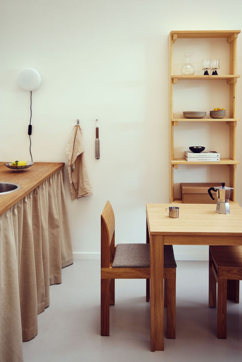 ELEMENT by Form & Refine - Tavolo quadrato in rovere - 8