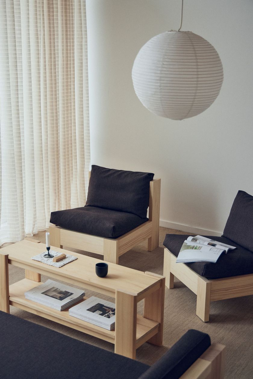 ICON by Form & Refine - Poltrona in legno e tessuto - 11