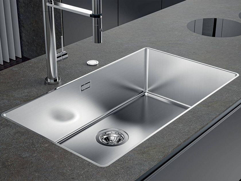 PHANTOM 400 Sink By Foster