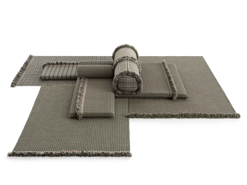 GARDEN LAYERS GREEN Rectangular rug By GAN design Patricia Urquiola