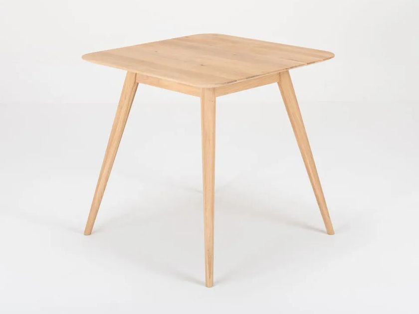 Hallowood Furniture Hereford - Set di tavolo da pranzo quadrato in rovere con 2 sedie con schienale a scala, cuscini grigi, in legno massello, piano superiore 75 x 75 cm