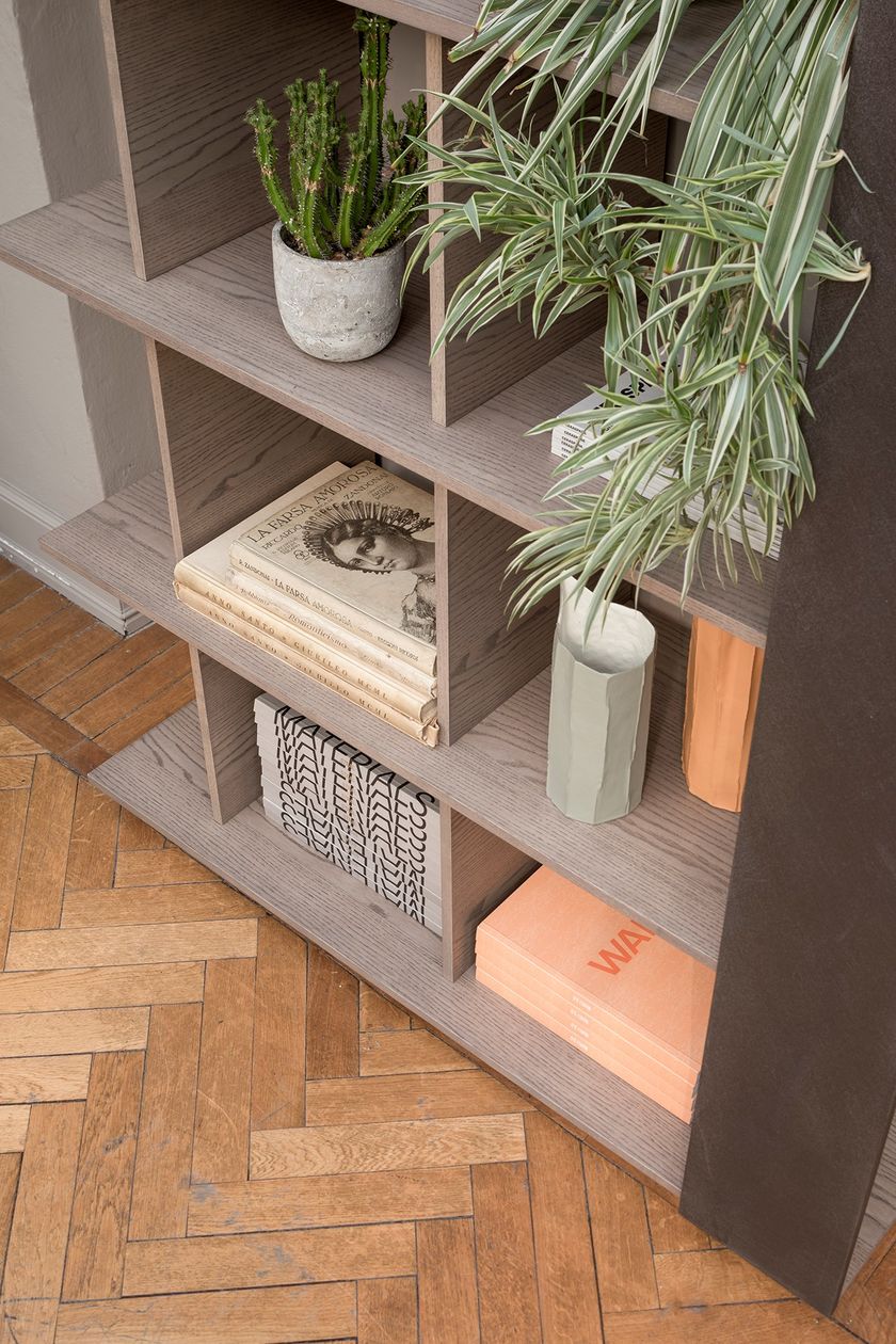 GROOVE Bookcase By INTERNA8