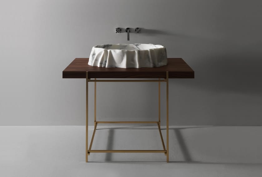 Floorstanding wooden vanity unit with towel rail HASHI EASEL By Kreoo