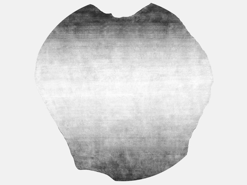DAMRÉMONT (TIRED EDIT) Handmade silk rug By HENZEL STUDIO | design ...