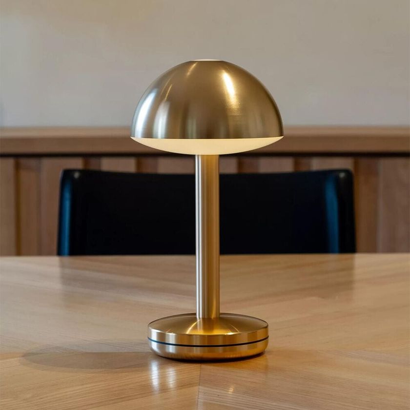 HUMBLE - BUG GOLD Lámpara de mesa de aluminio con dimmer By In Stock