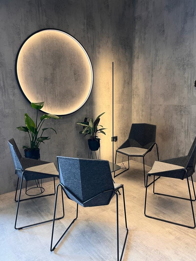 FUTON O C/W Wall lamp By Intra lighting