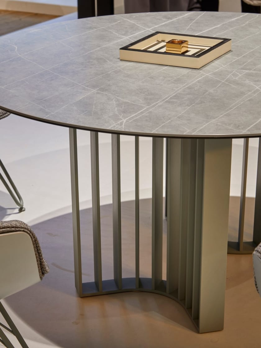 JOPLIN Round ceramic dining table By DRESSY design Sergio Rochas