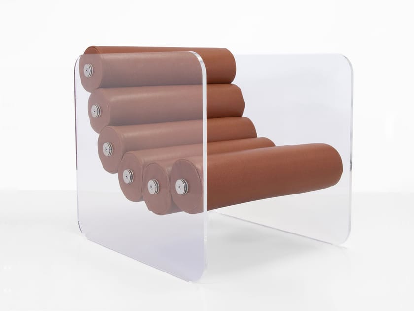 MW02 ARMCHAIR IN PMMA