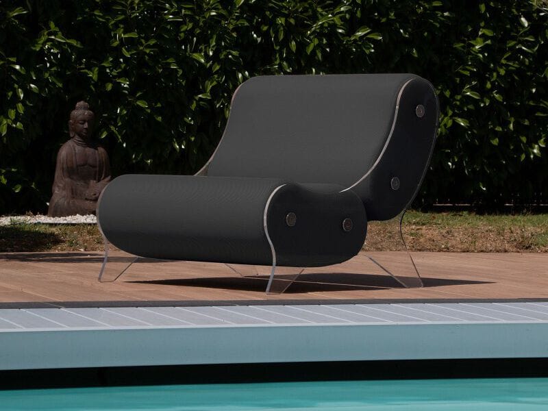 MW06 ARMCHAIR IN PMMA