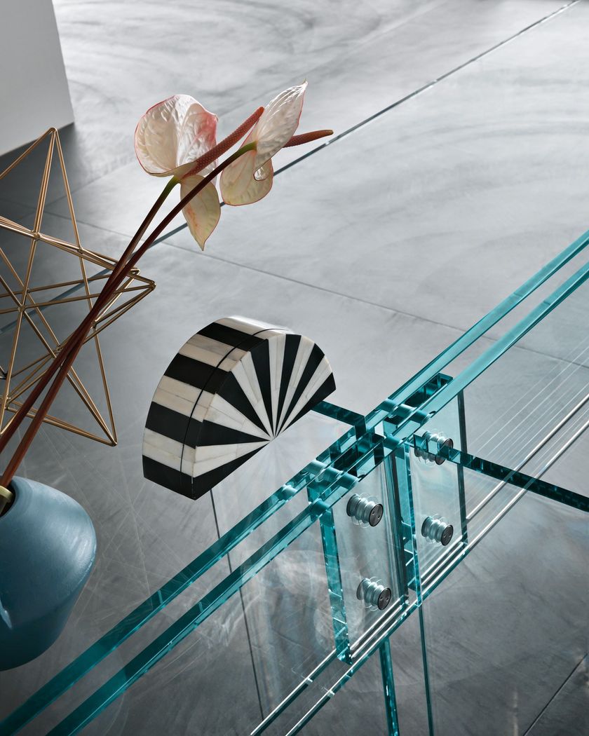 LLT | Tavolo By Fiam Italia design Dante O. Benini & Partners Architects