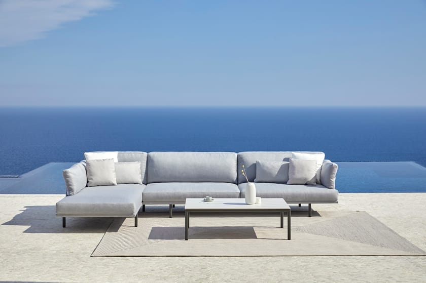 LONG ISLAND Fabric Garden daybed By POINT design Christophe Pillet