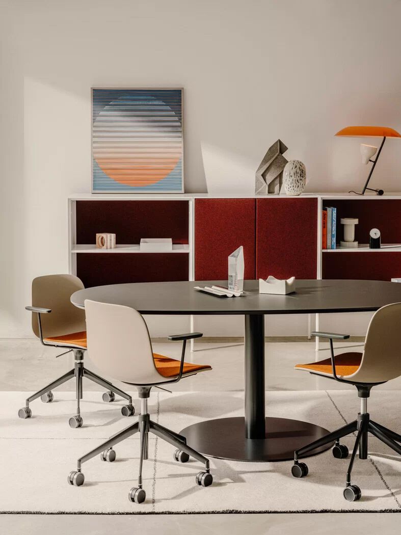 RONDÒ Tavolo ovale per contract By Lapalma | design Romano Marcato
