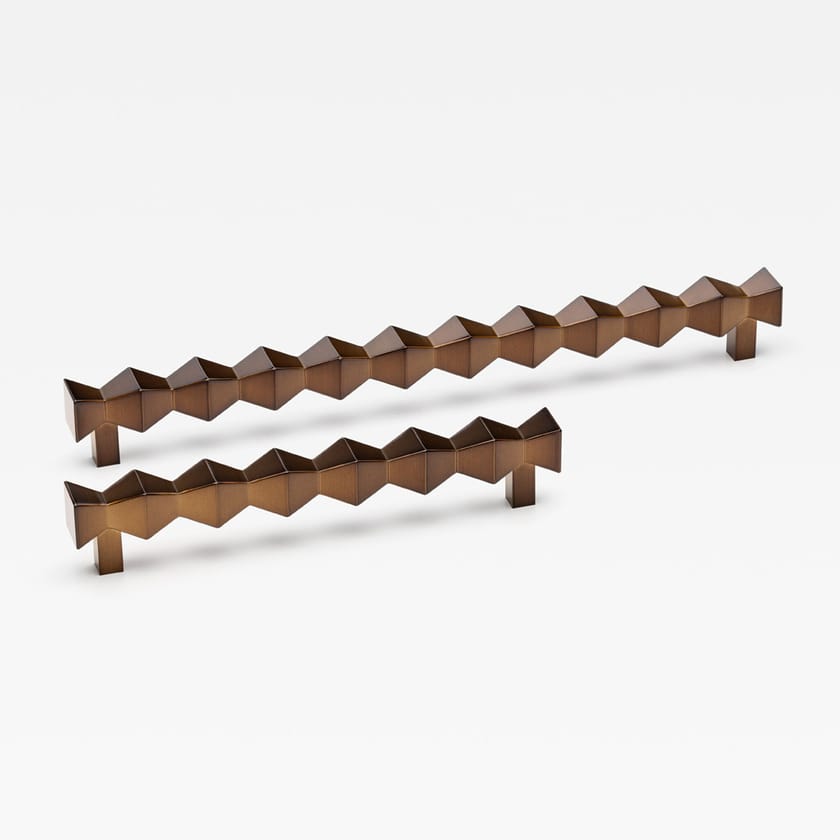 FORMA PULL by Lo & Co Interiors - Maniglia per mobili in ottone - 10