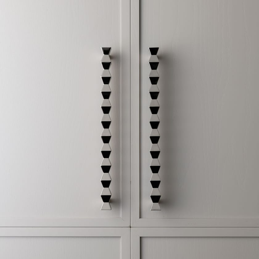 FORMA PULL by Lo & Co Interiors - Maniglia per mobili in ottone - 8
