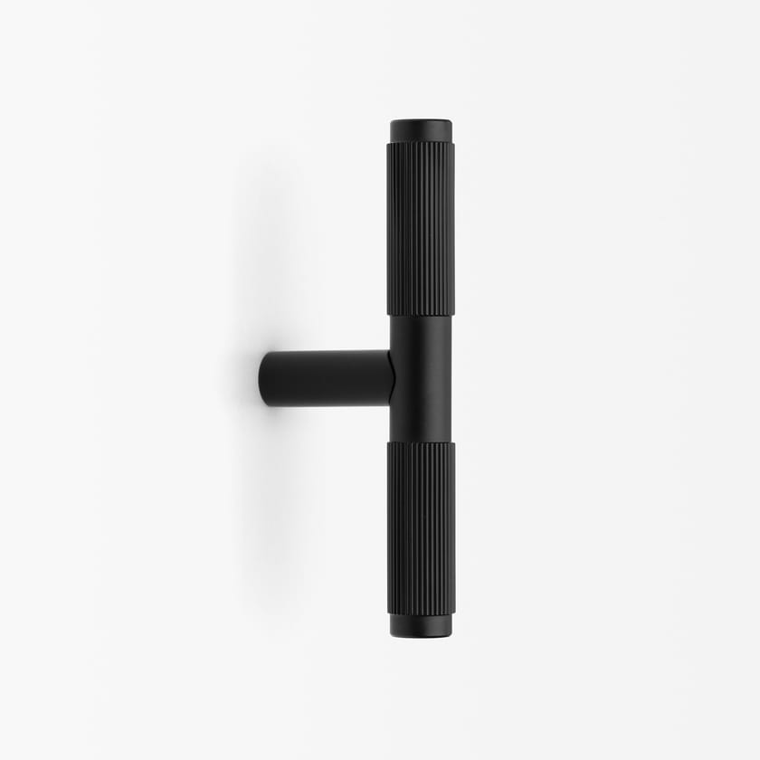 LINEAR T-PULL by Lo & Co Interiors - Pomello in ottone - 4