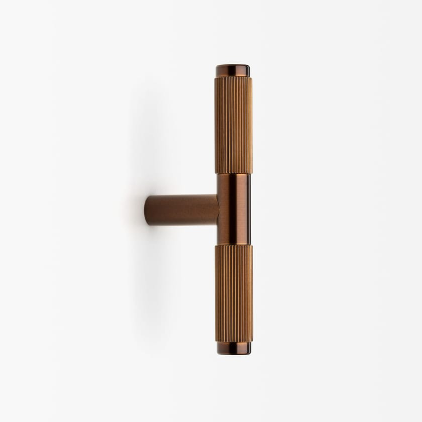 LINEAR T-PULL by Lo & Co Interiors - Pomello in ottone - 8