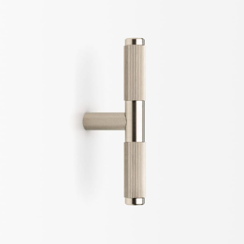 LINEAR T-PULL by Lo & Co Interiors - Pomello in ottone - 12