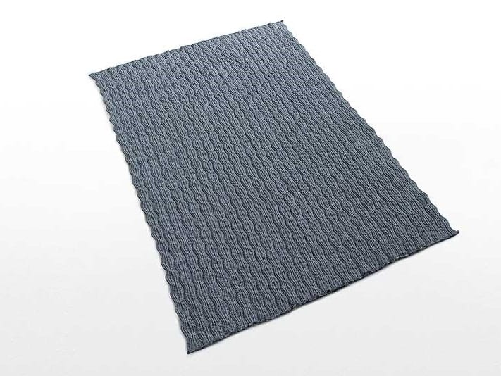 MAREA Solidcolor technical fabric outdoor rugs By Paola Lenti