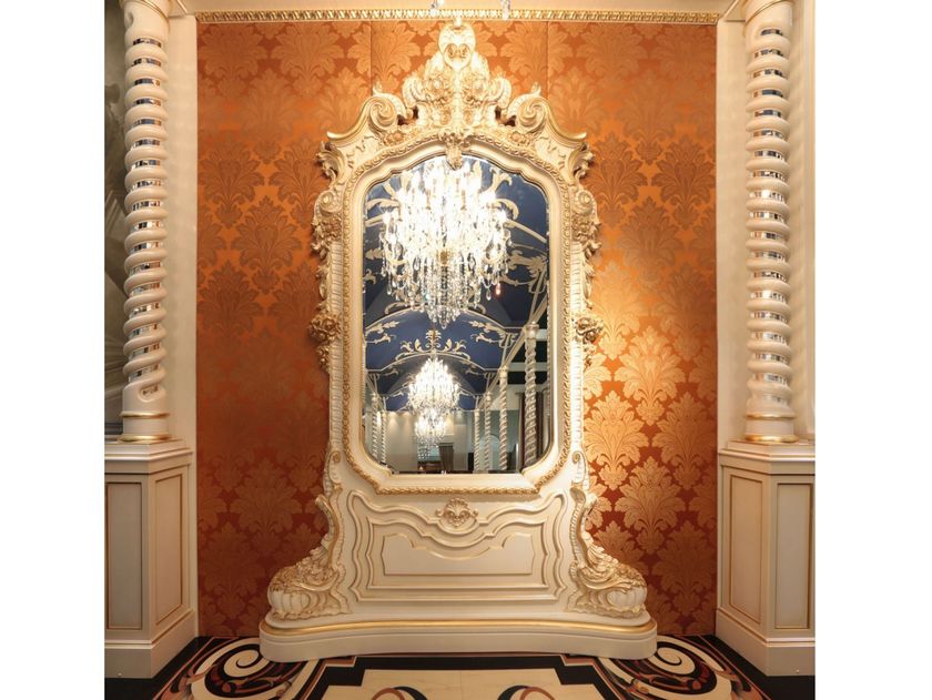 MIRROR Espelho de chão moldurado de madeira By Arnaboldi Interiors
