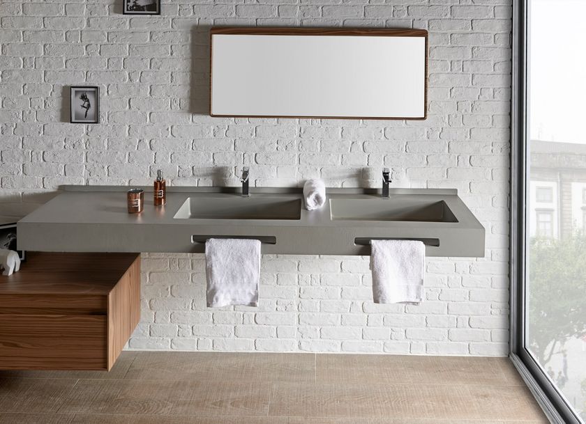 Bersaglio Con Freccia Illustrazione Del Disegno A Mano Isolata Su Foglio Di Carta Bianca