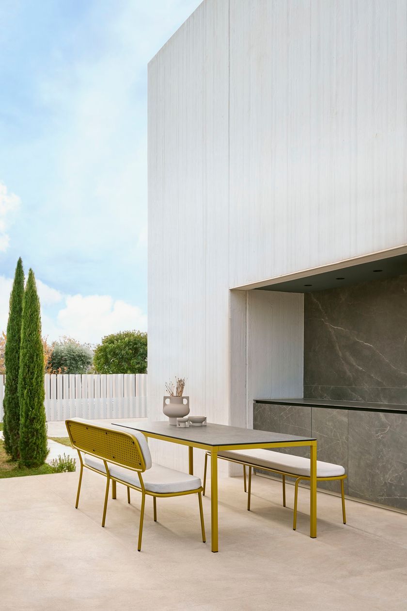 ABRIL Garden bench By MUSOLA