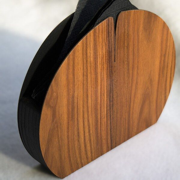 PORTATOVAGLIOLI CUORE IN PORCELLANA CON BASE IN LEGNO :: LA CASA DI EVA