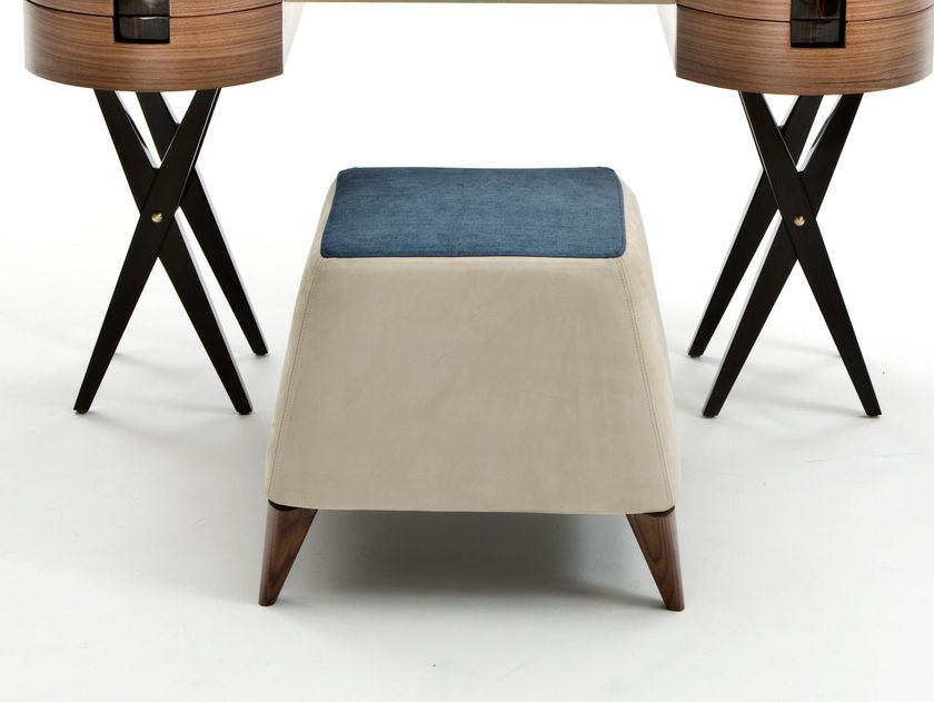 Pouf imbottito quadrato OUD By Rozzoni design Statilio Ubiali