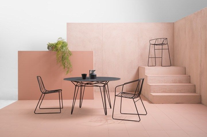 PARISI | HPL table By SP01 design Tom Fereday