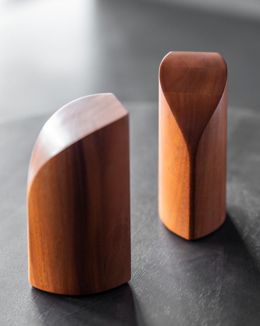 PI Mahogany bookend By Ethnicraft