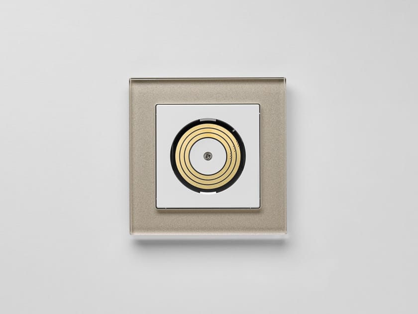 PLUG & LIGHT by JUNG - Alimentatore - 6