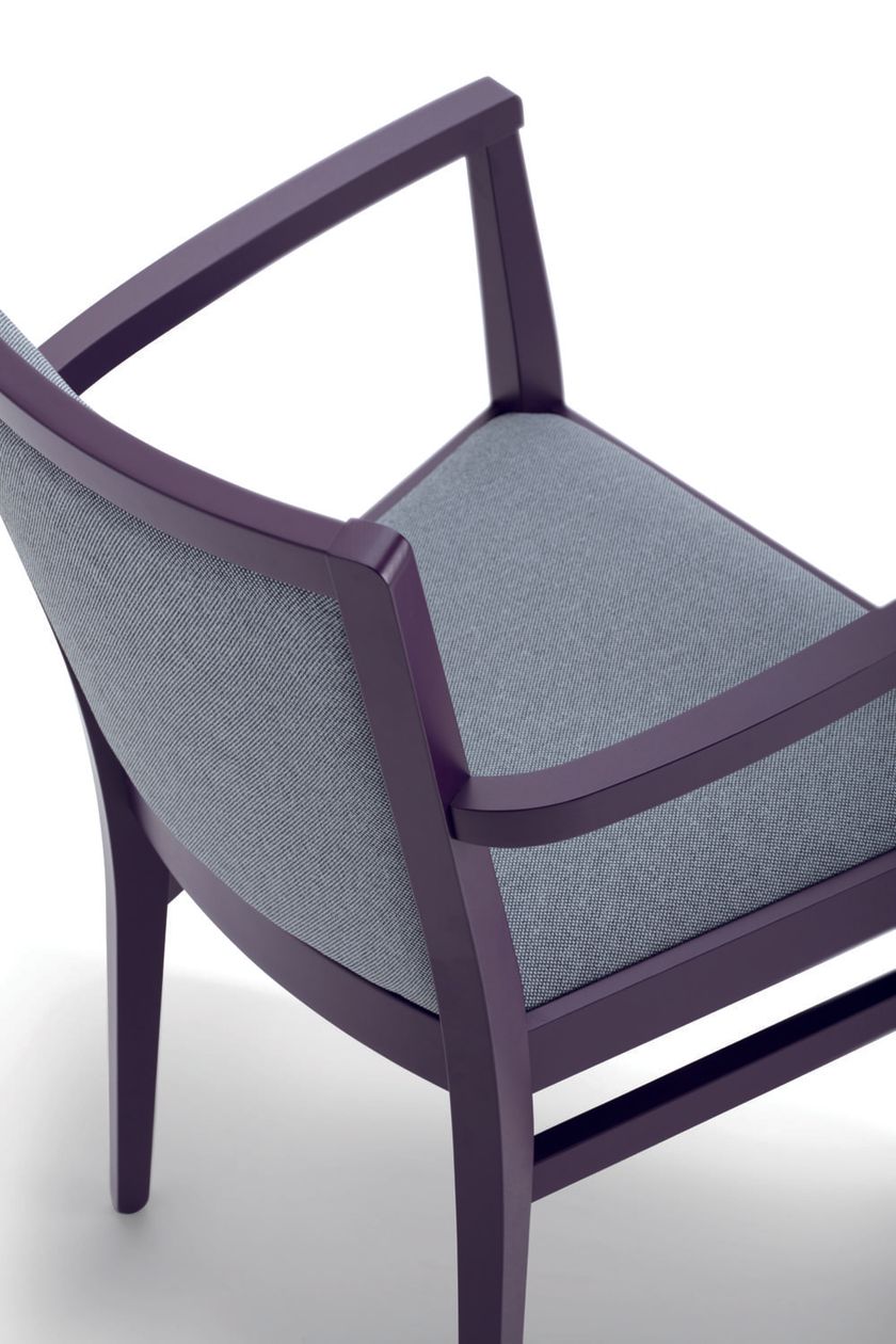 Sedia girevole da pranzo SCANDI SOFT Poltrona imbottita con gambe in