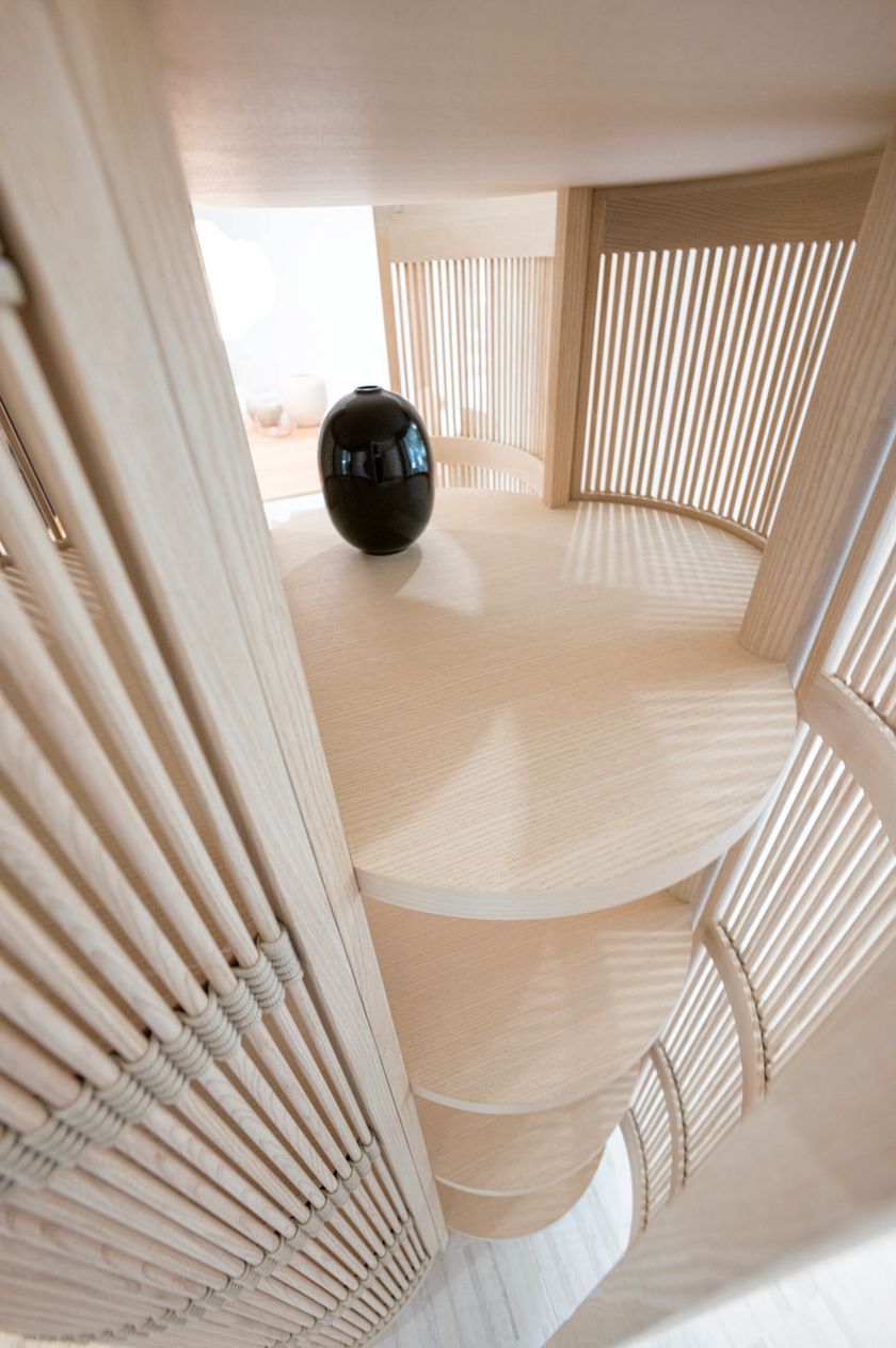 NUVOLA by Paola Lenti - Credenza in frassino massello con ante a battente - 4