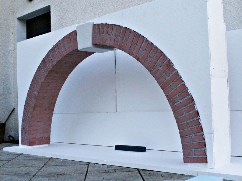 Elemento Architettonico Riservato A Un Gruppo