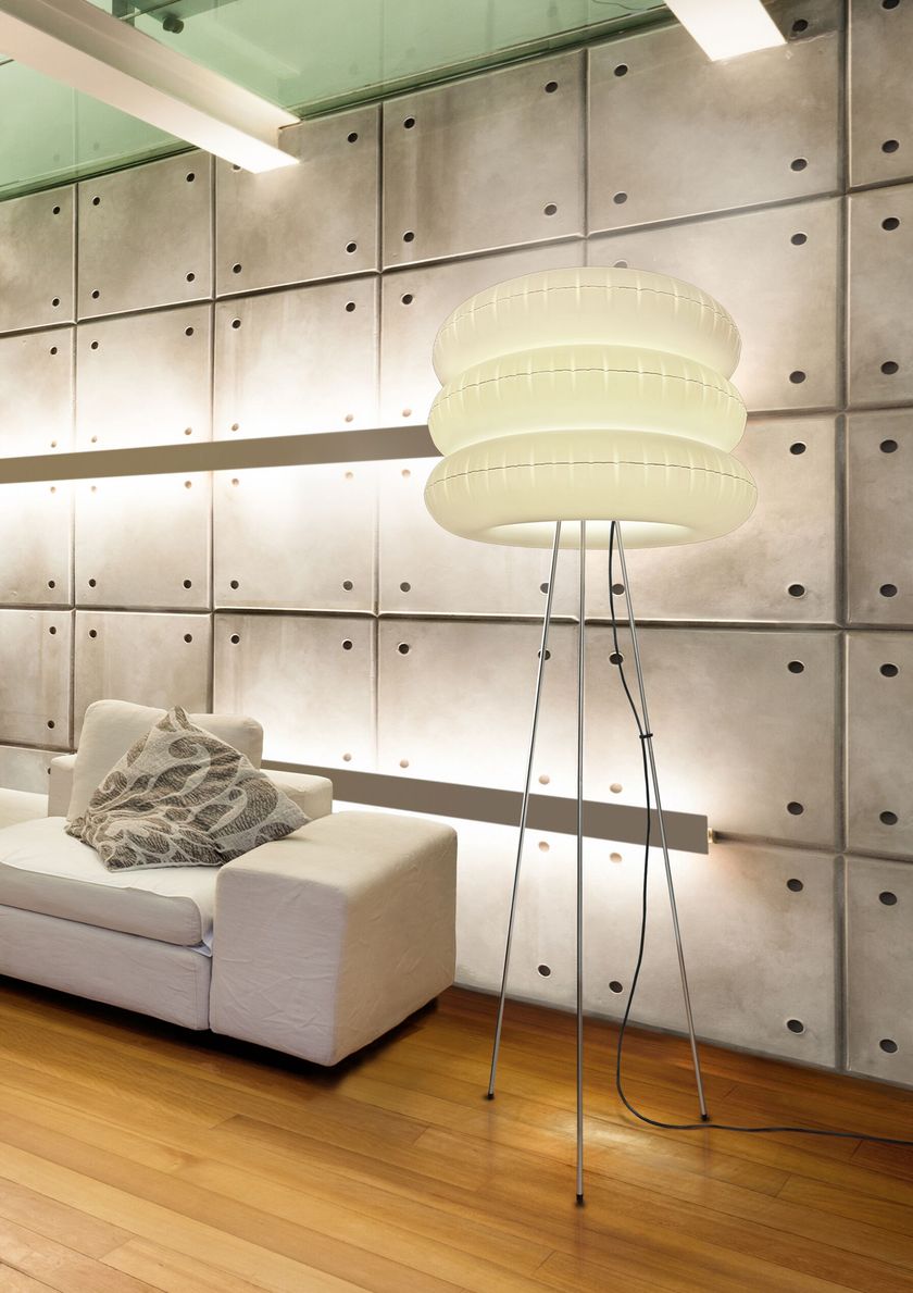 BIG PUFF FLOOR LAMP TRIPOD Lámpara de pie By PUFF BUFF
